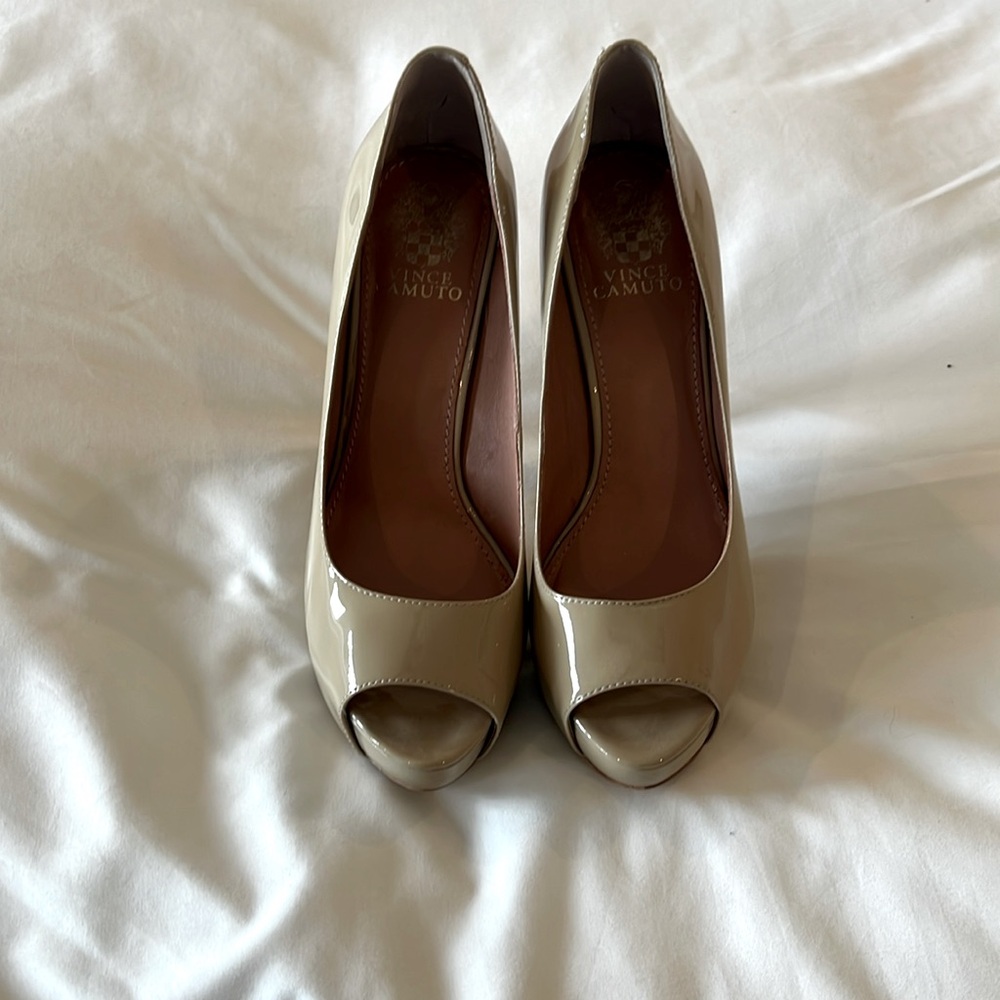 Vince Camuto beige patent peep toe platforms